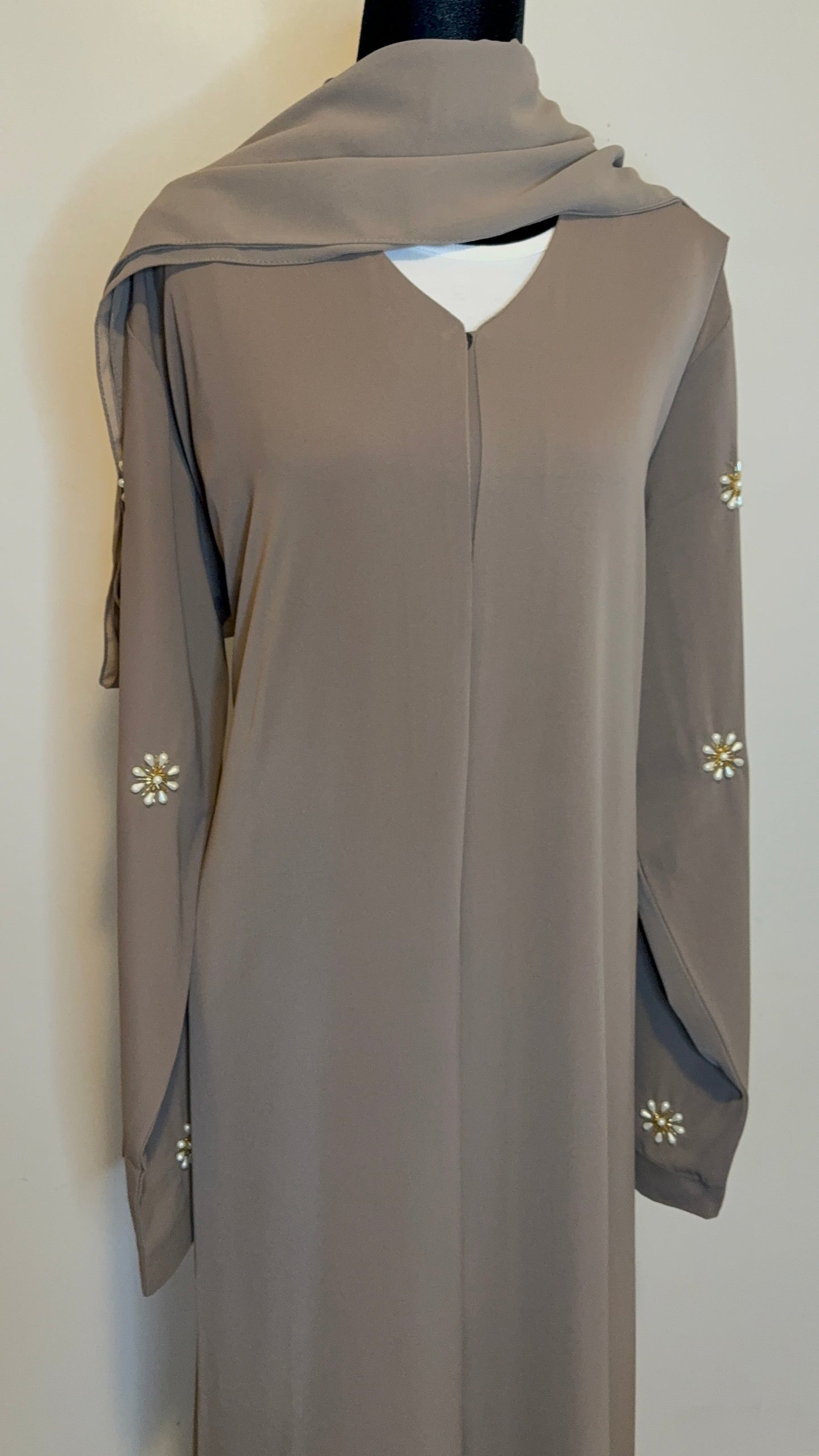 Pearl Blossom Abaya
