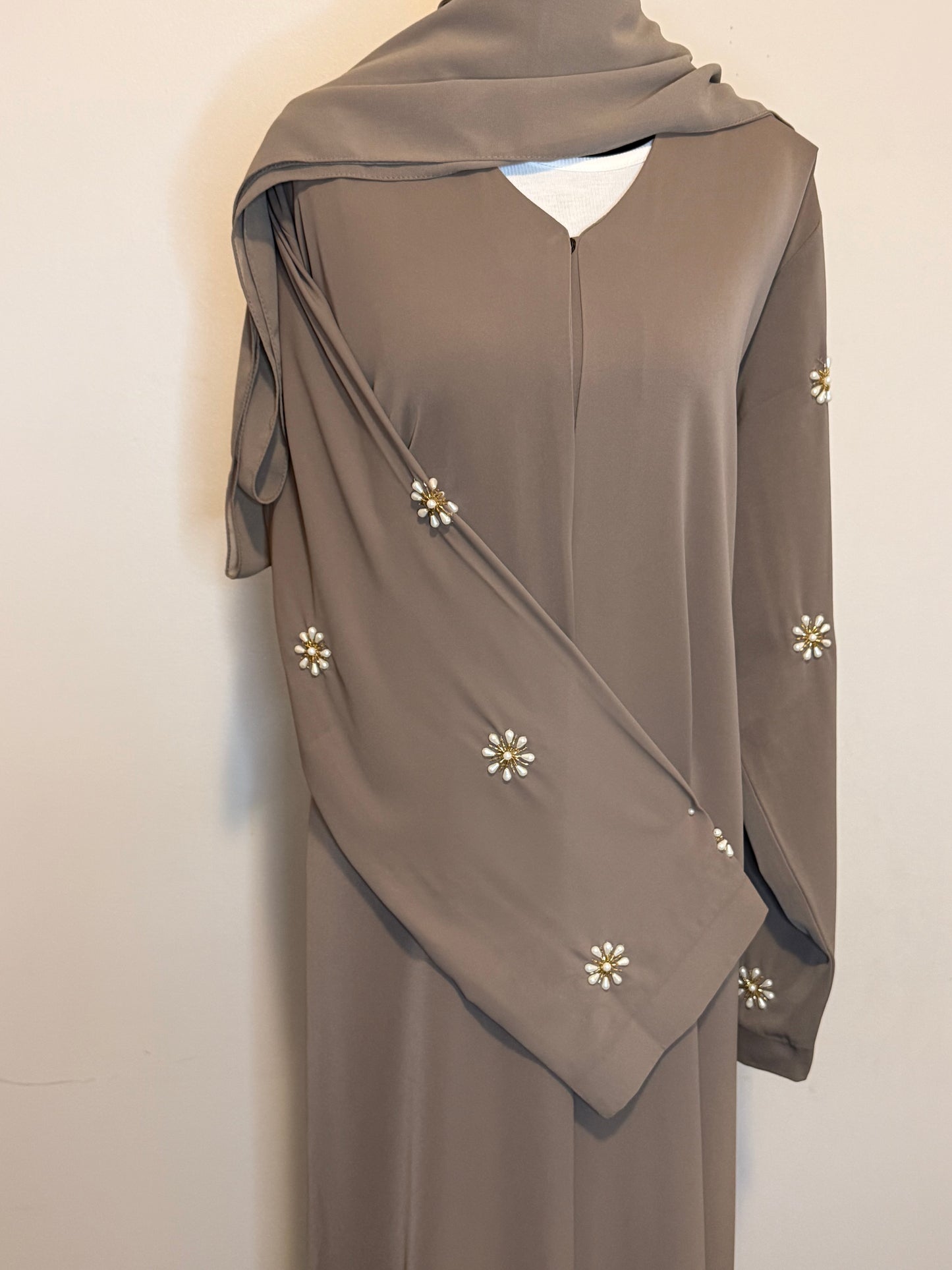 Pearl Blossom Abaya